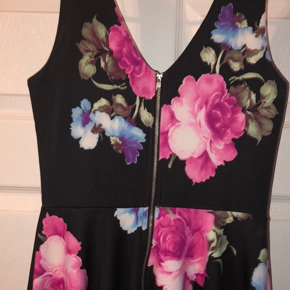 Floral peplum dress - Picture 2 of 3